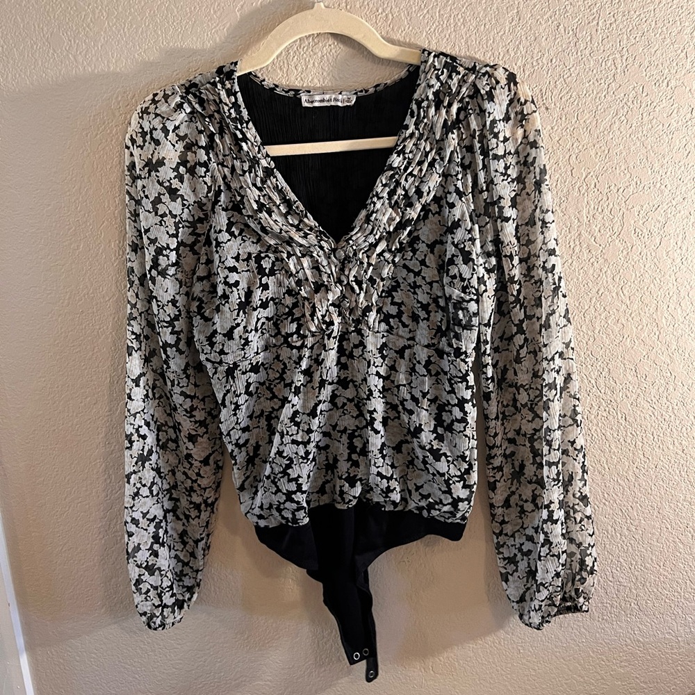 Floral Abercrombie and Fitch bodysuit/blouse
